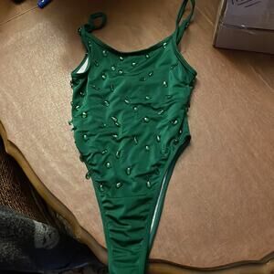 PrettyLittleThing poison ivy costume